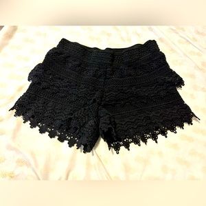 Crochet short size: L